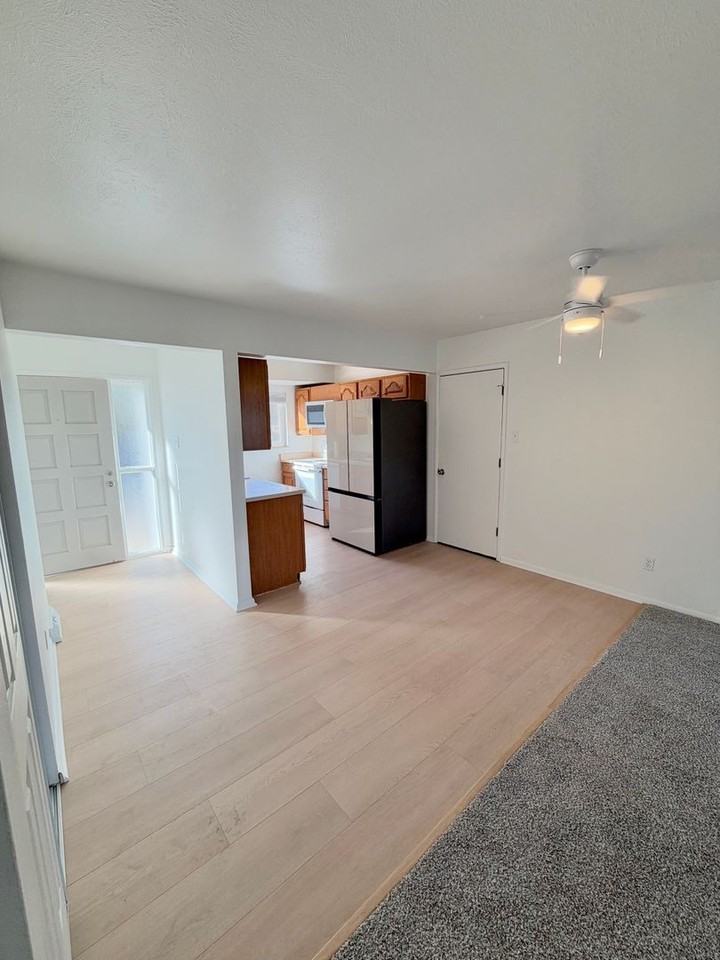 1720 S Deframe Ct - Photo 3 of 23