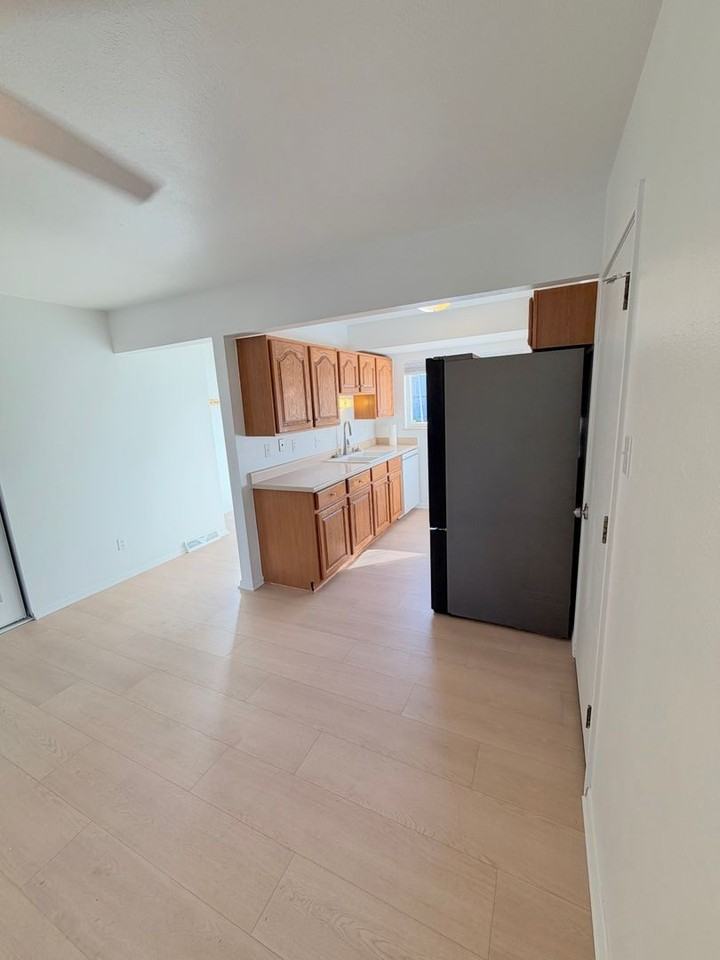 1720 S Deframe Ct - Photo 4 of 23