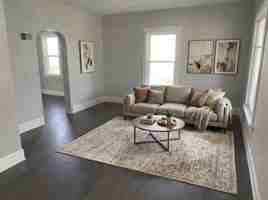 featured image of 1112 W 9th St