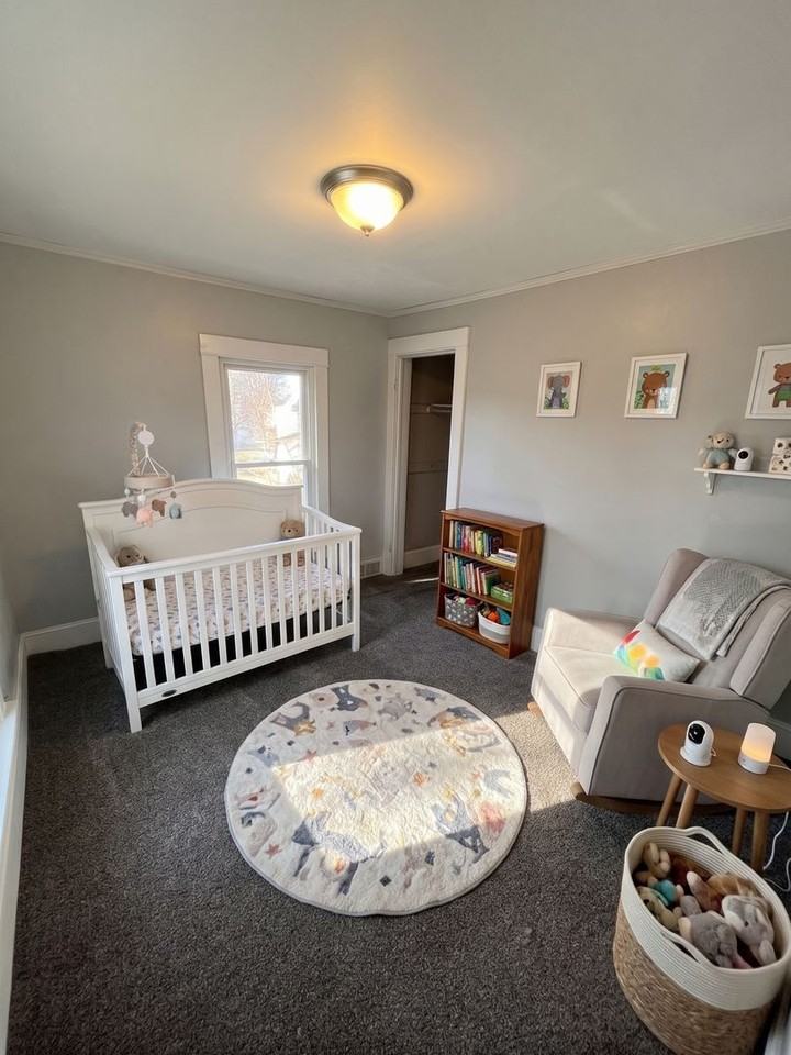 1112 W 9th St - Photo 5 of 7