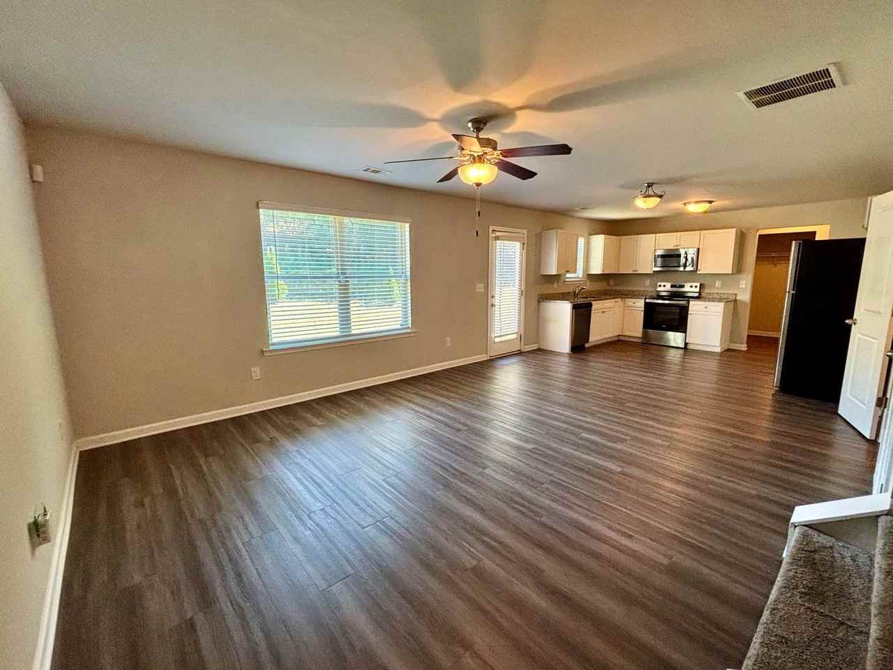 321 Nutwood Trce - Photo 4 of 25