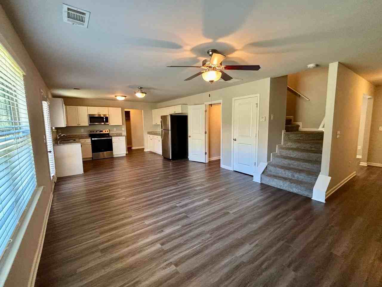 321 Nutwood Trce - Photo 5 of 25