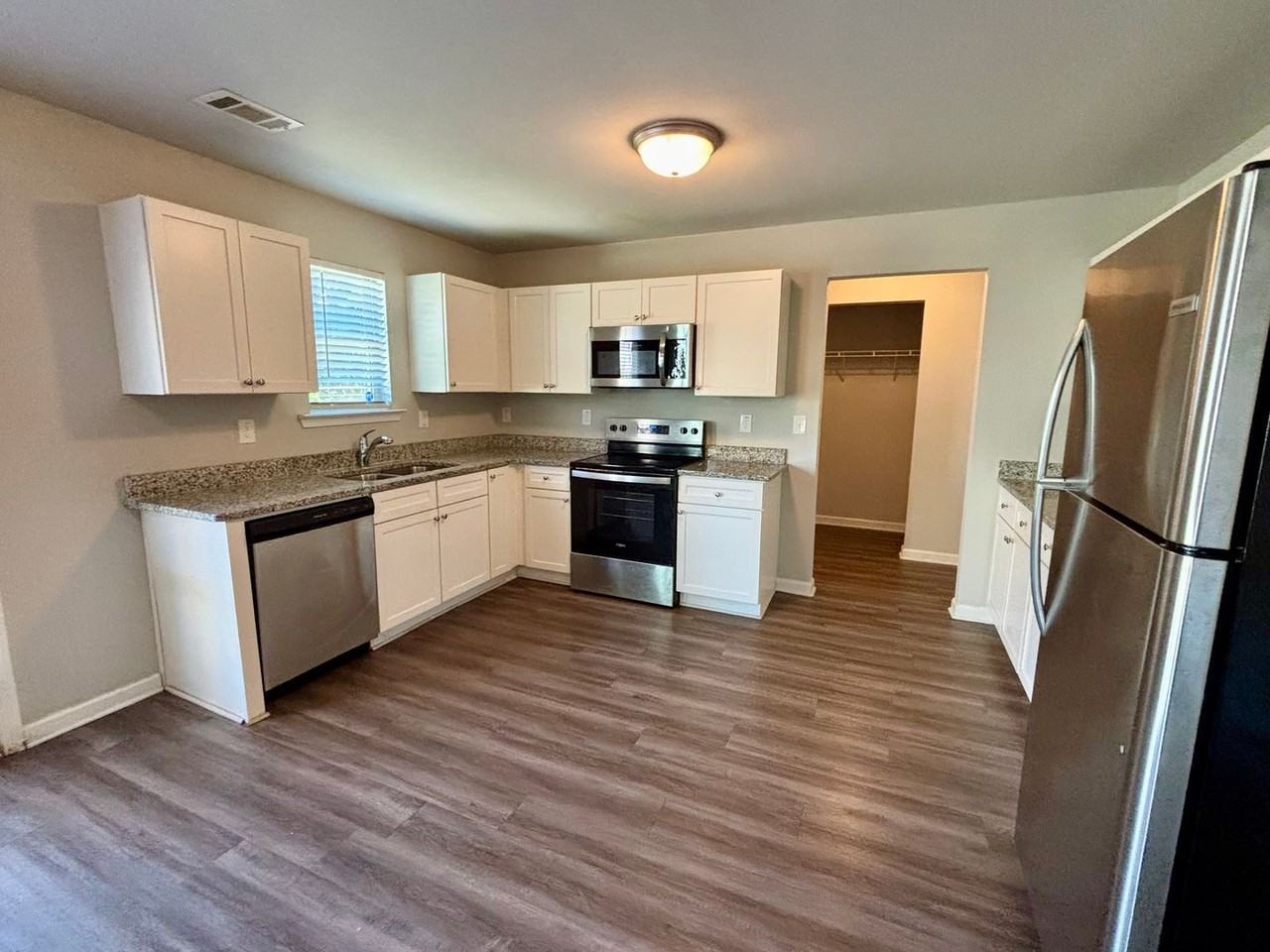 321 Nutwood Trce - Photo 6 of 25