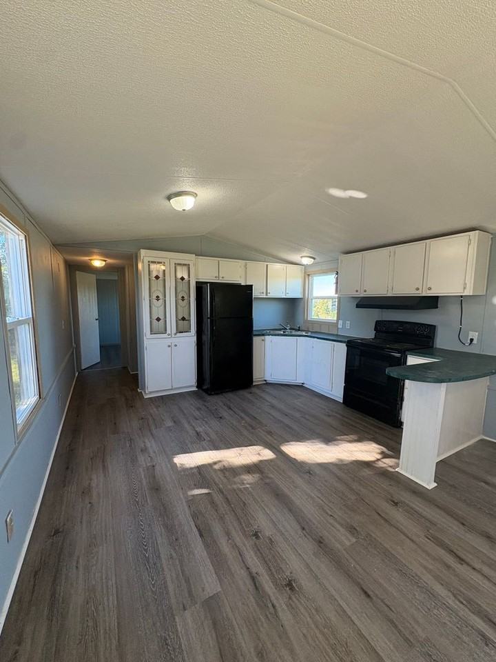 383 Maranatha Rd - Photo 2 of 9