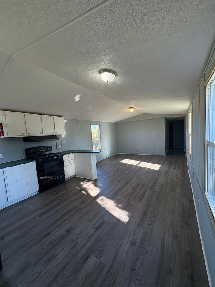 383 Maranatha Rd - Photo 3 of 9