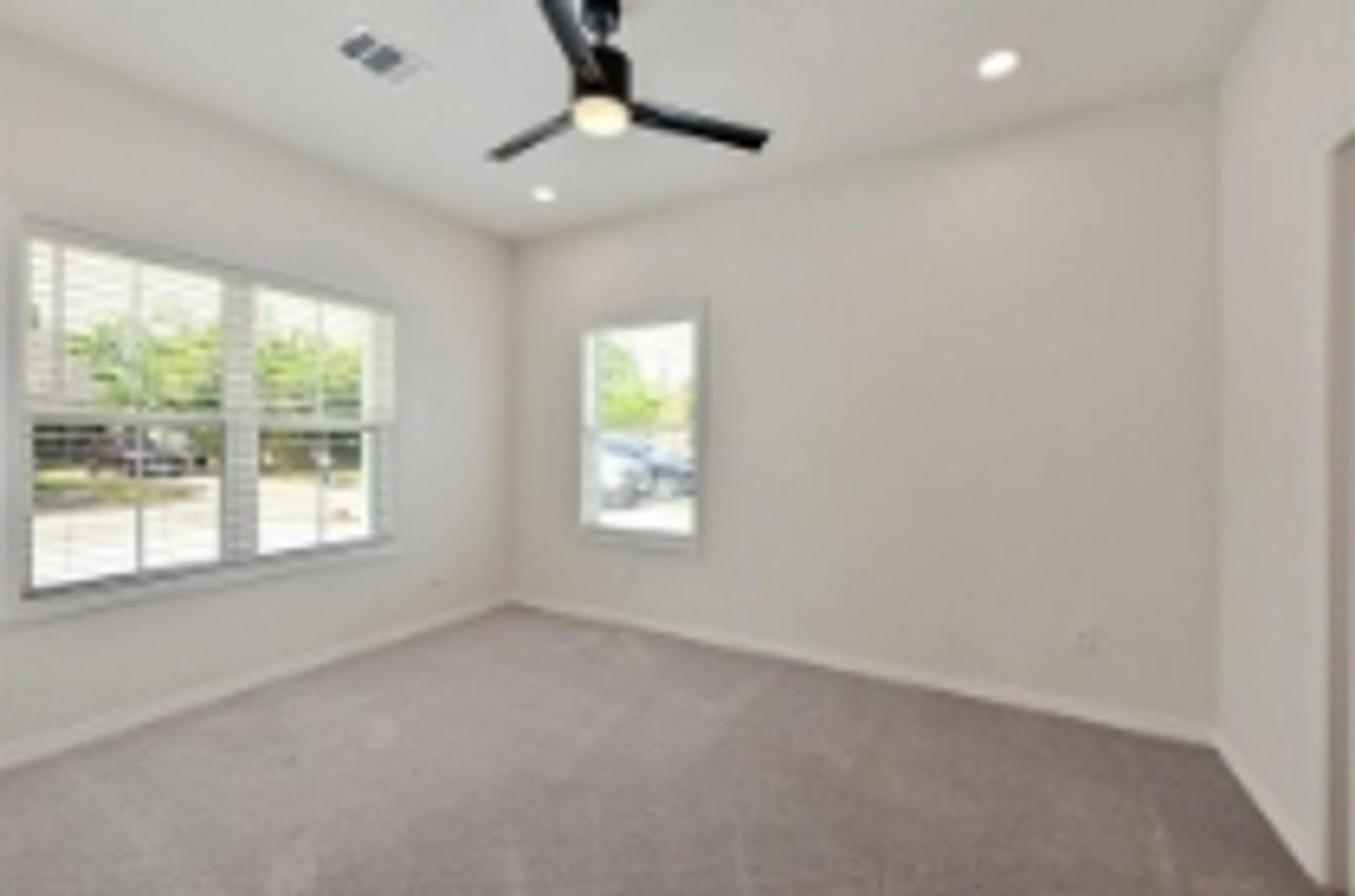 416 Edward St - Photo 2 of 14