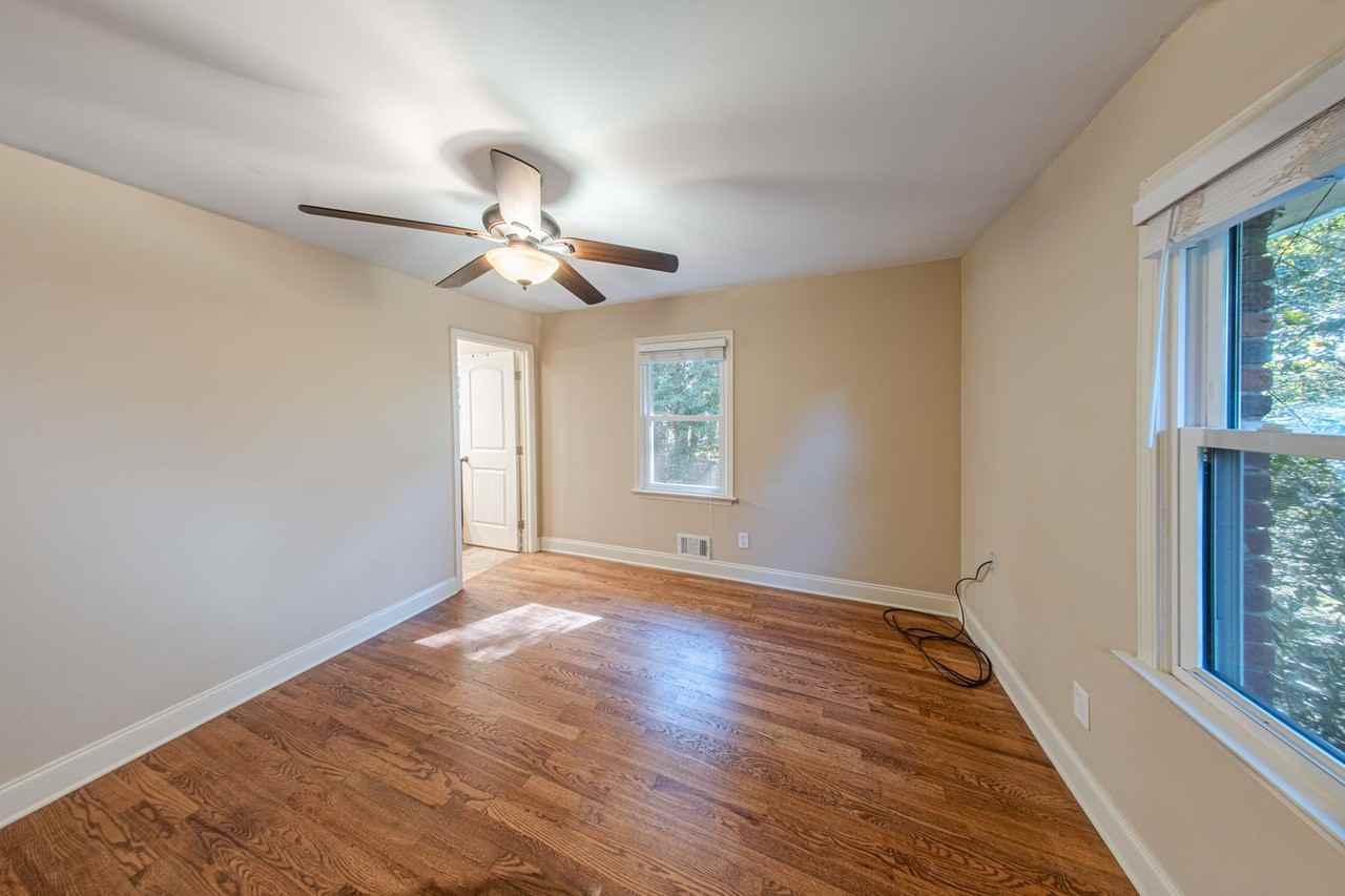 1892 Bells Ferry Rd - Photo 3 of 15