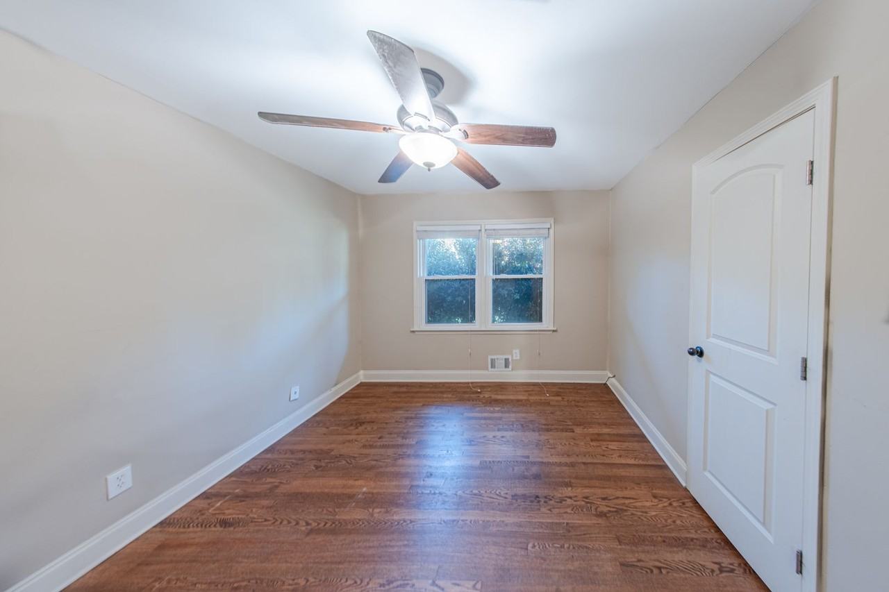 1892 Bells Ferry Rd - Photo 7 of 15