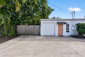 featured image of 359 Greenbriar Dr
