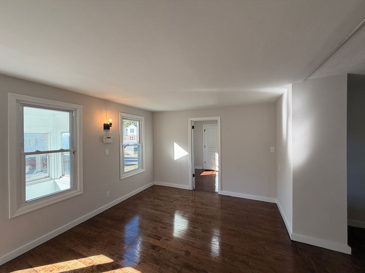 39 Webb St - Photo 6 of 25