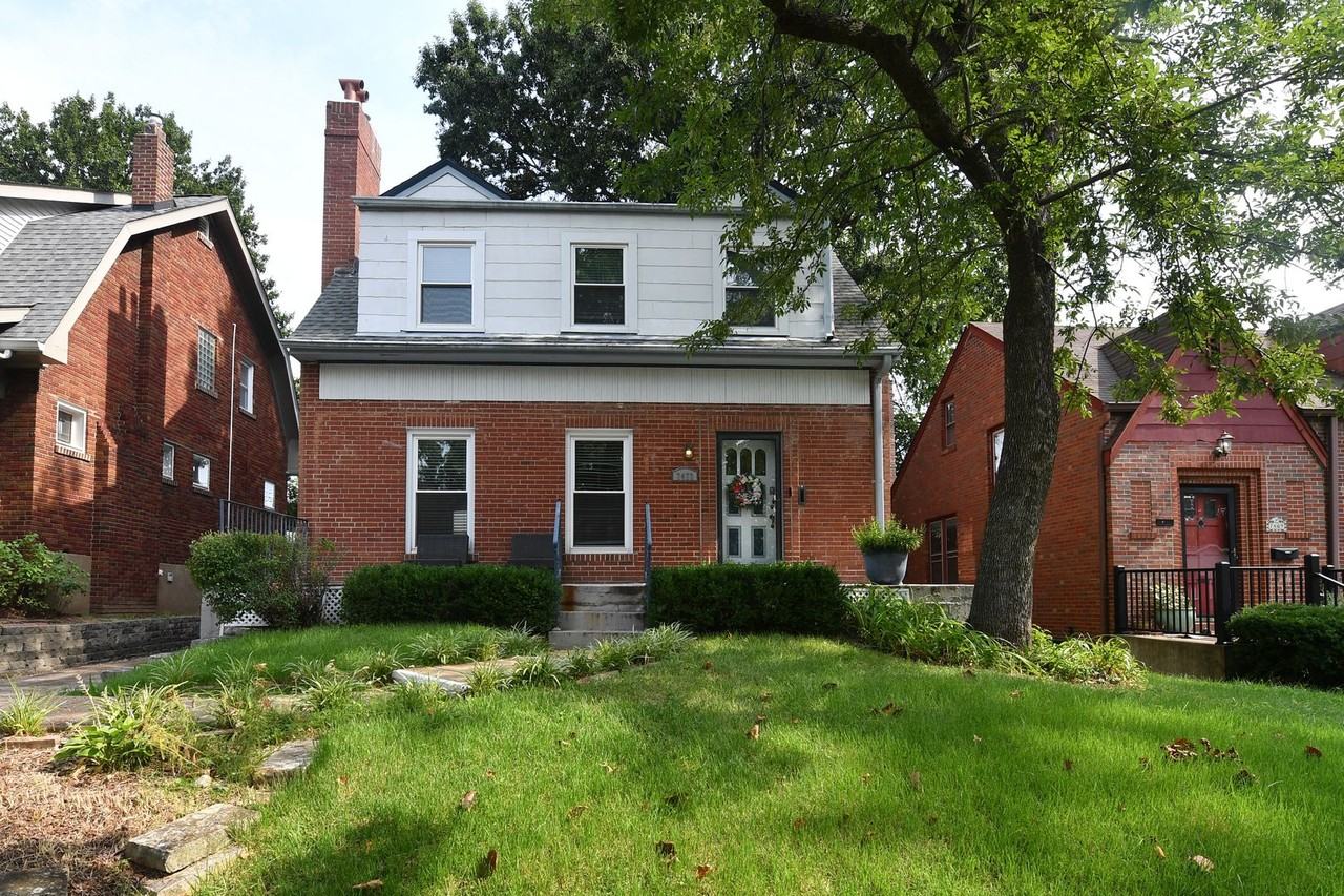 7473 Cornell Ave - Photo 3 of 46