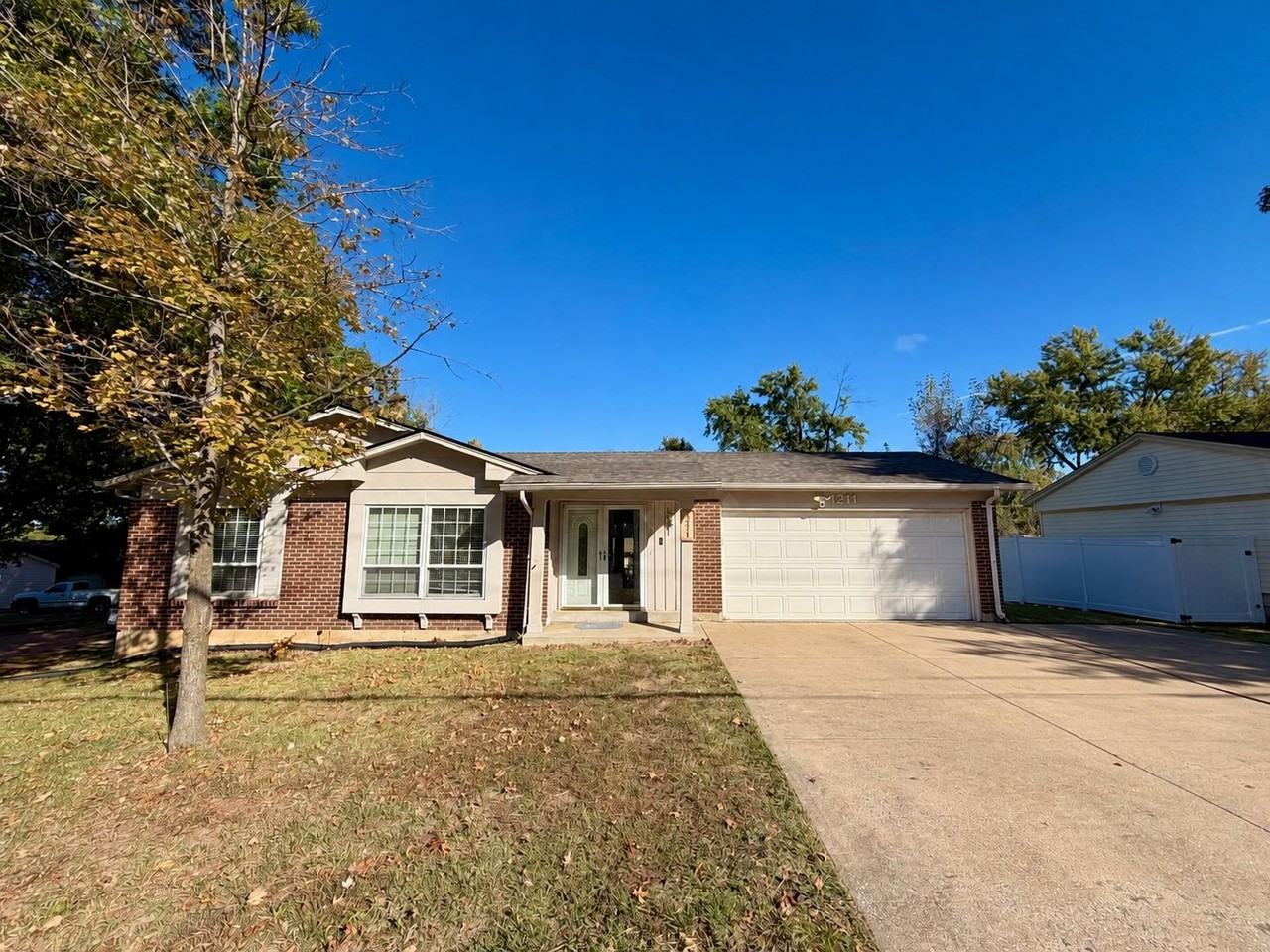 1211 Big Bend Rd - Photo 2 of 30