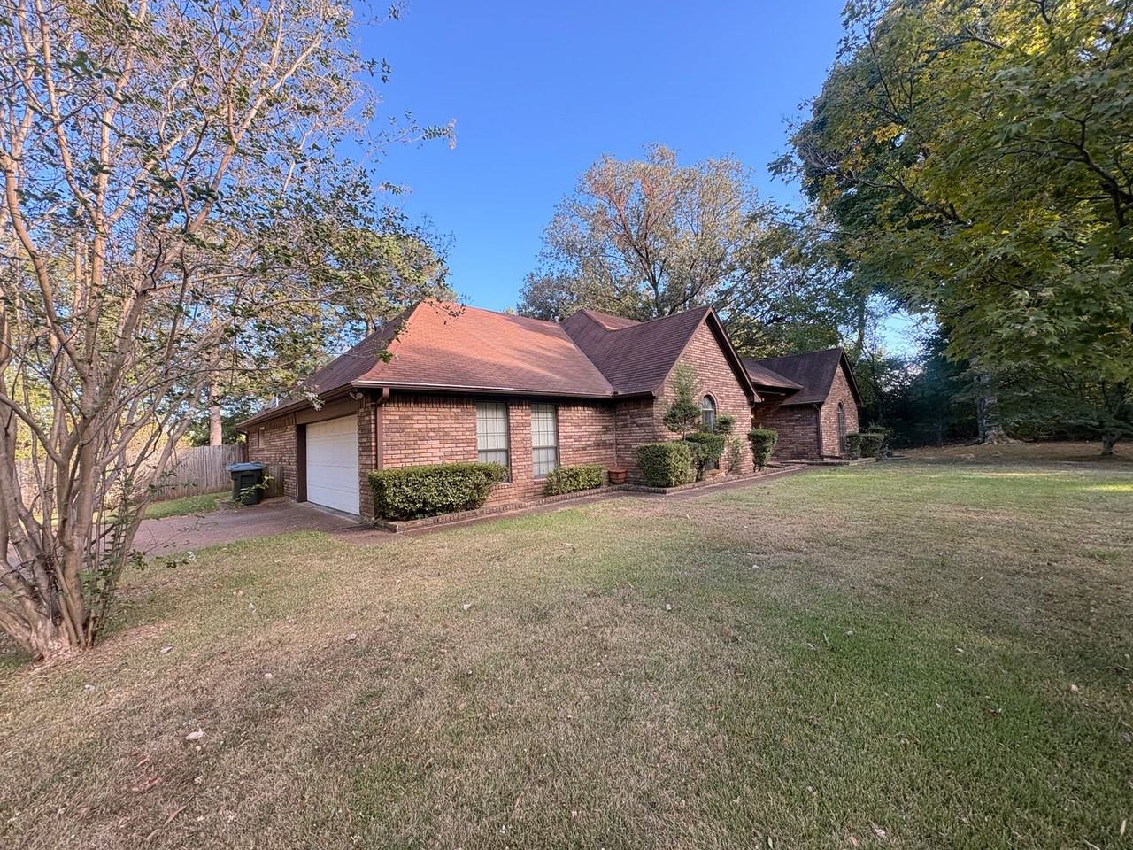2616 Charles Bryan Rd - Photo 2 of 28