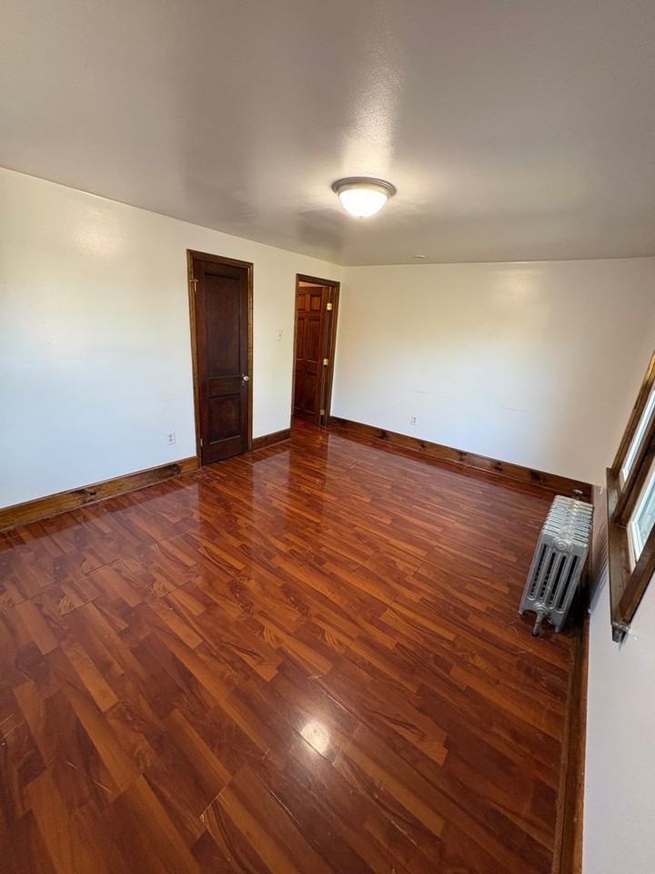 362 Fisher St #2R - Photo 2 of 10