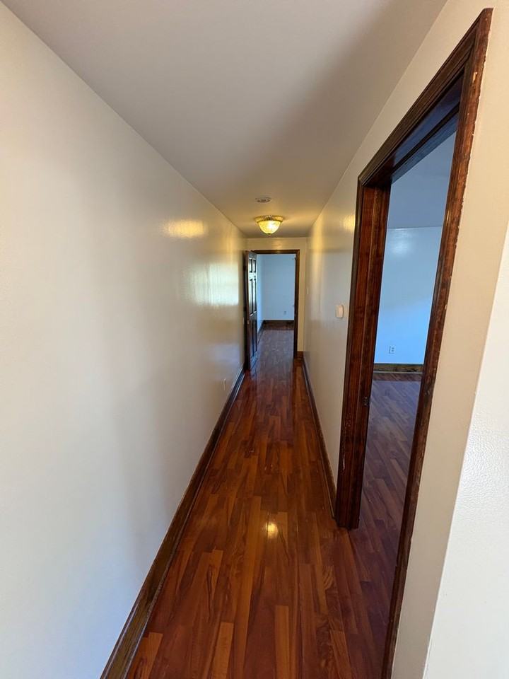 362 Fisher St #2R - Photo 5 of 10