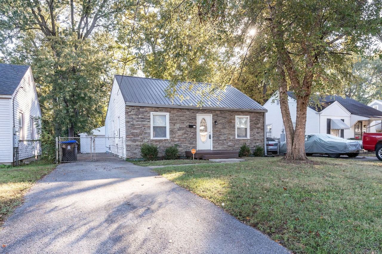 4103 S Brook St - Photo 2 of 21