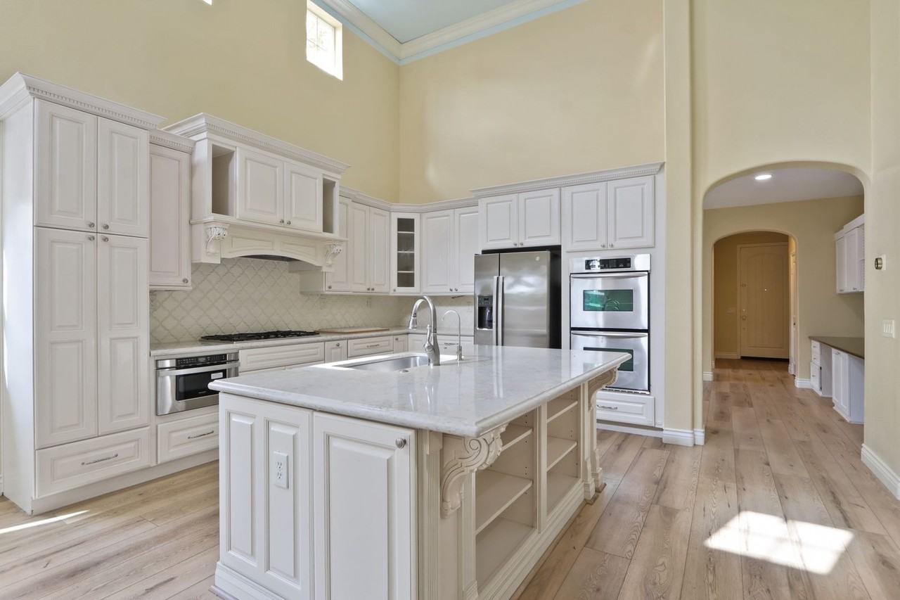 1472 Voyager Dr - Photo 4 of 20