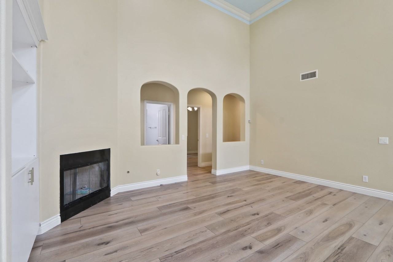 1472 Voyager Dr - Photo 7 of 20