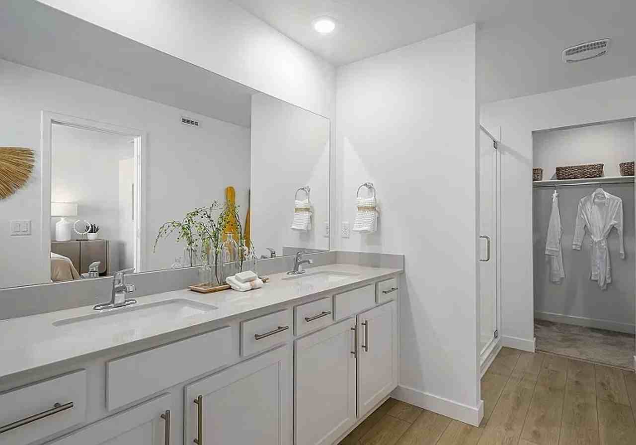 1704 W Viola Ln - Photo 5 of 10