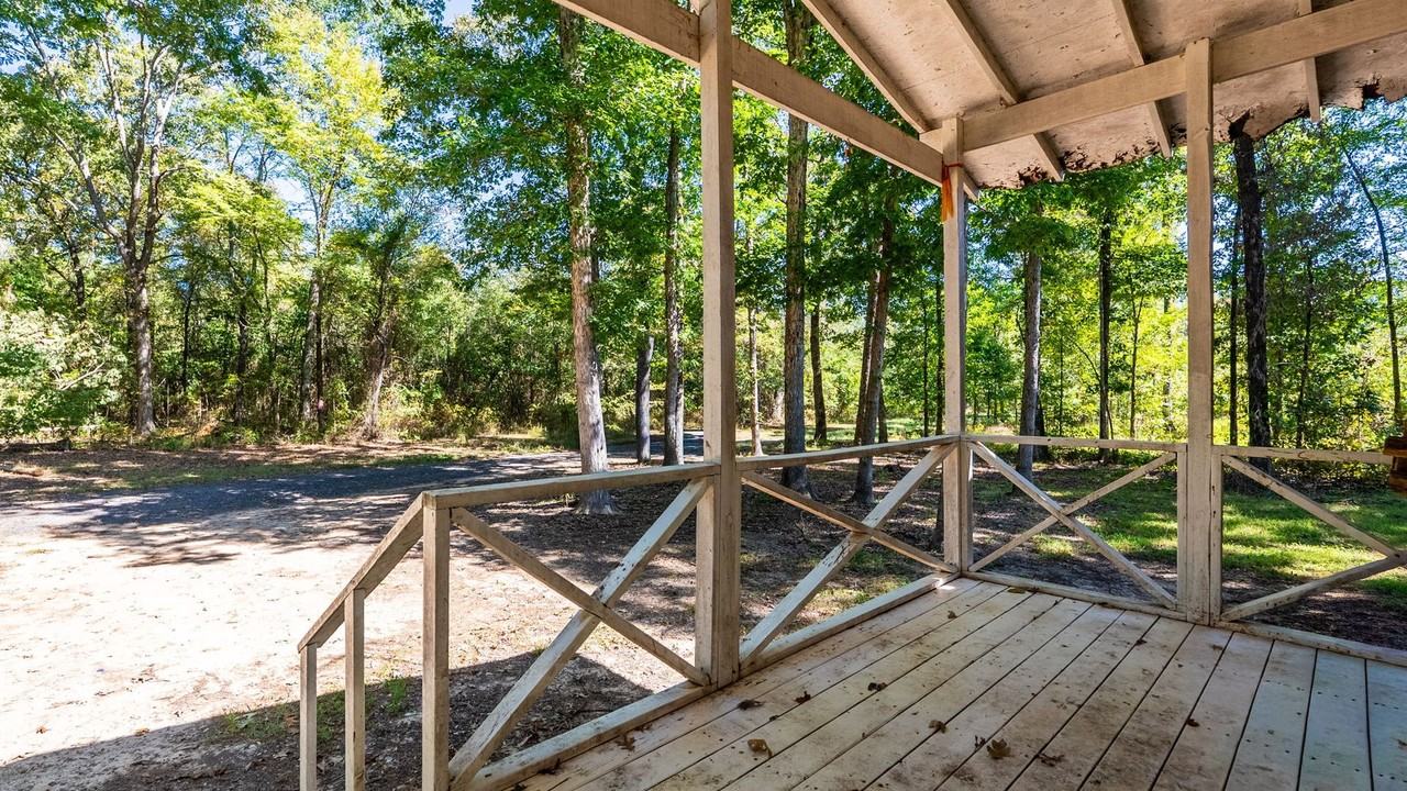 1636 Seaton Rd - Photo 3 of 34