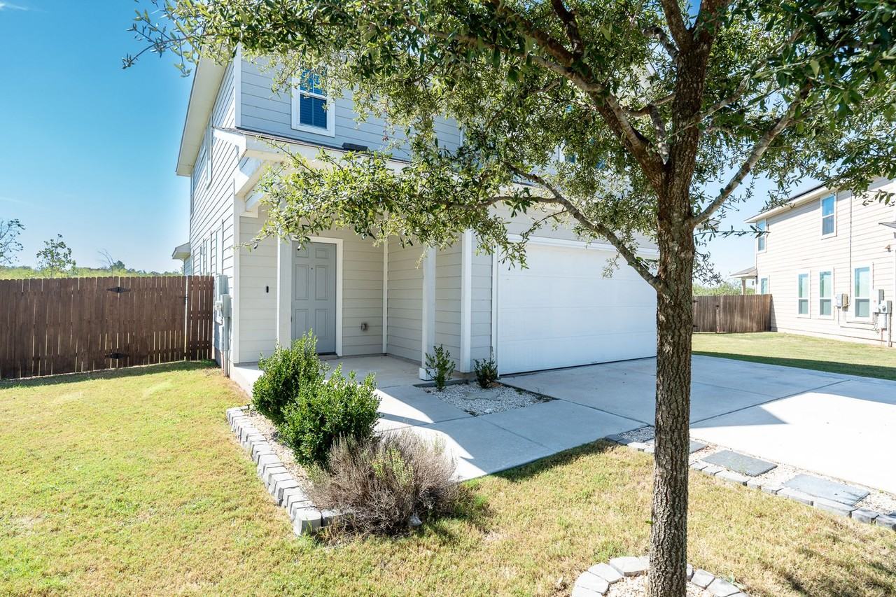 236 Blue Agate Ct - Photo 3 of 21