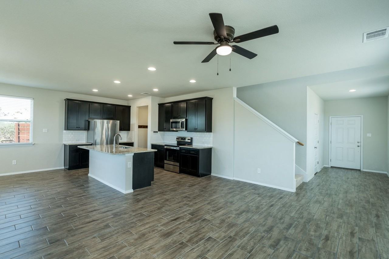 236 Blue Agate Ct - Photo 6 of 21