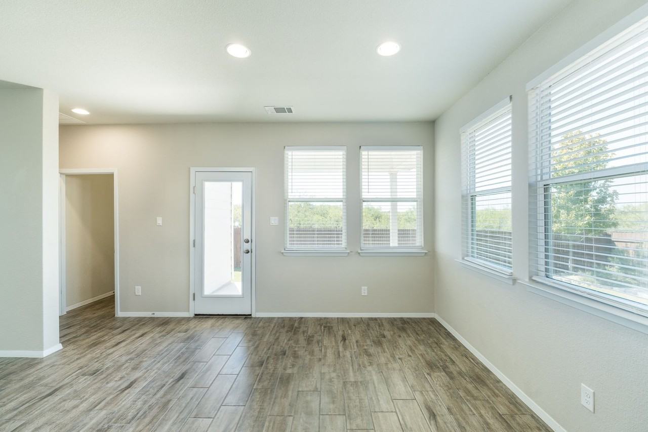 236 Blue Agate Ct - Photo 7 of 21
