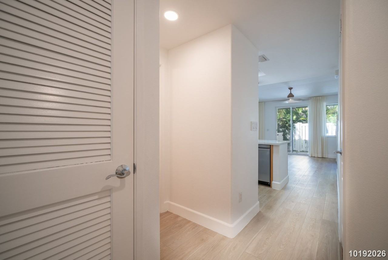 92-1516 Aliinui Dr #1704 - Photo 6 of 32