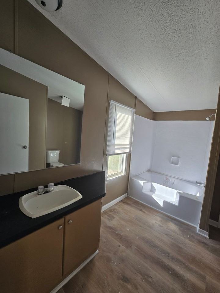 4616 Kirk Shaw Rd - Photo 5 of 9