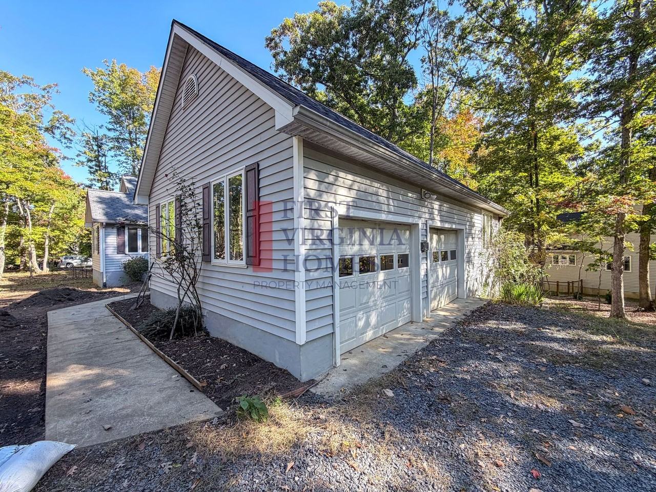 31 Bridlewood Dr - Photo 2 of 18