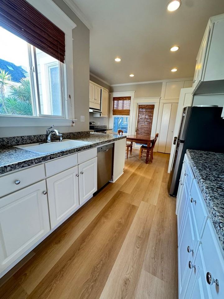 164 Parnassus Ave - Photo 6 of 21
