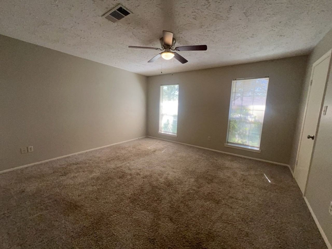 3107 Jenny Dr - Photo 4 of 24
