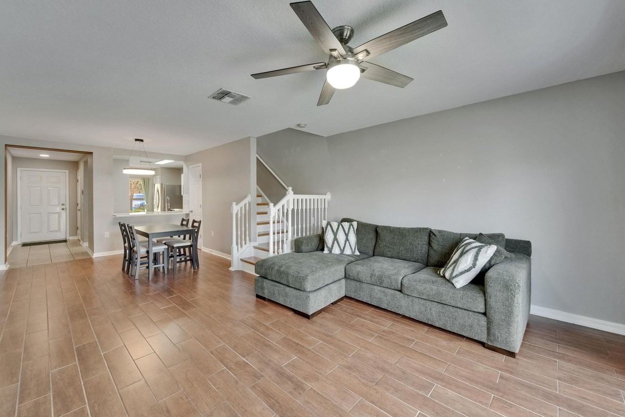 10840 Lake Saint Charles Blvd - Photo 2 of 35