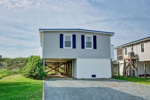 featured image of 3794 Island Dr