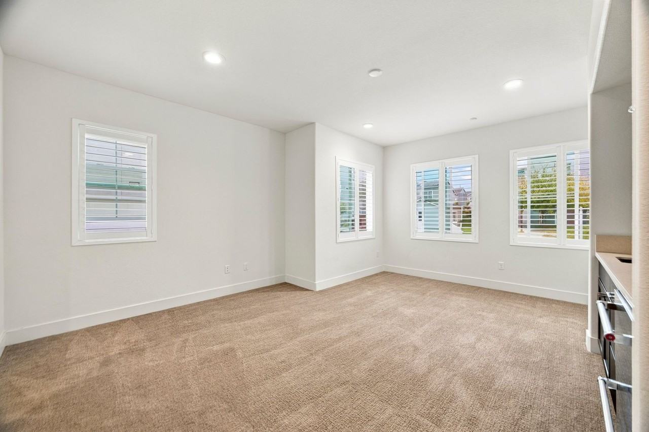 8564 Seawind Way - Photo 5 of 46