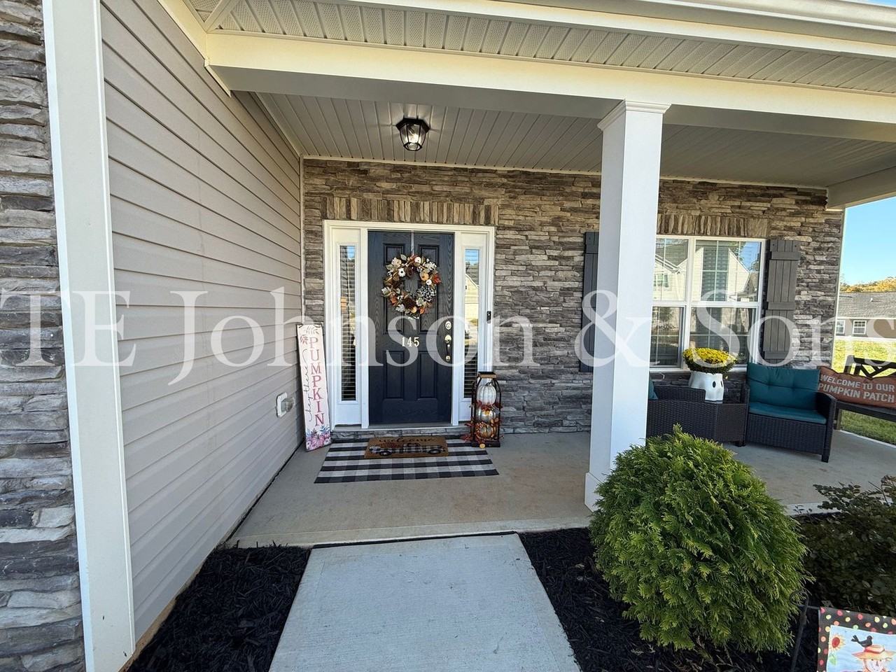 145 Breaking Dawn Rd - Photo 3 of 50