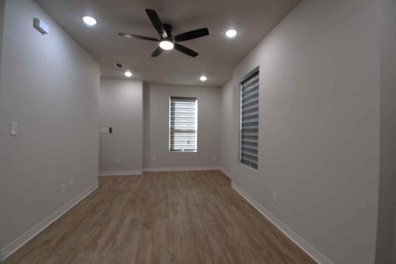 1204 E Earle St - Photo 4 of 27