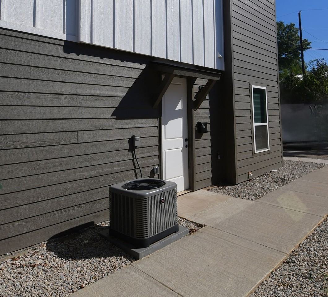 1208 E Earle St - Photo 3 of 31