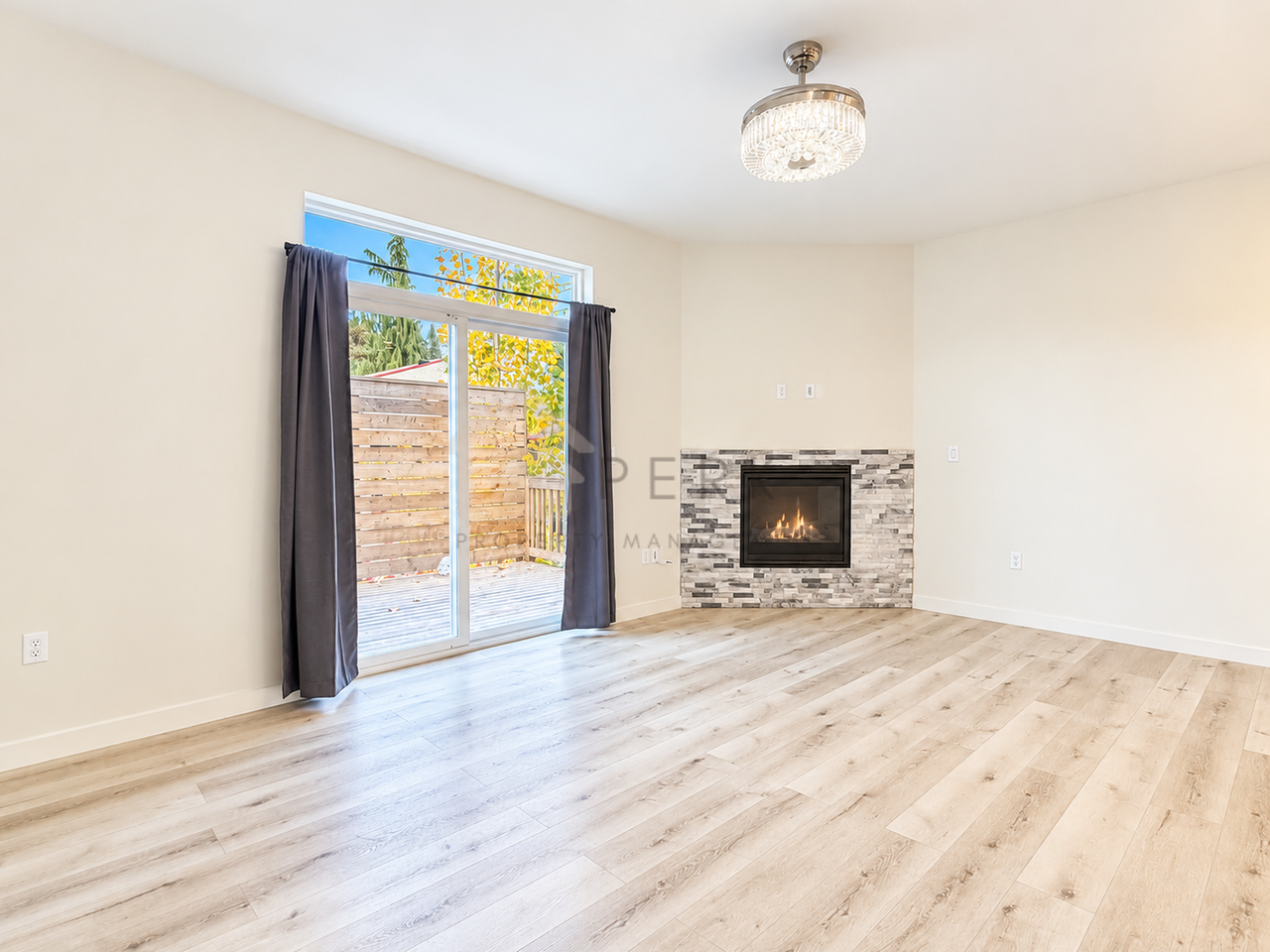 334 9th Ave Se - Photo 3 of 17