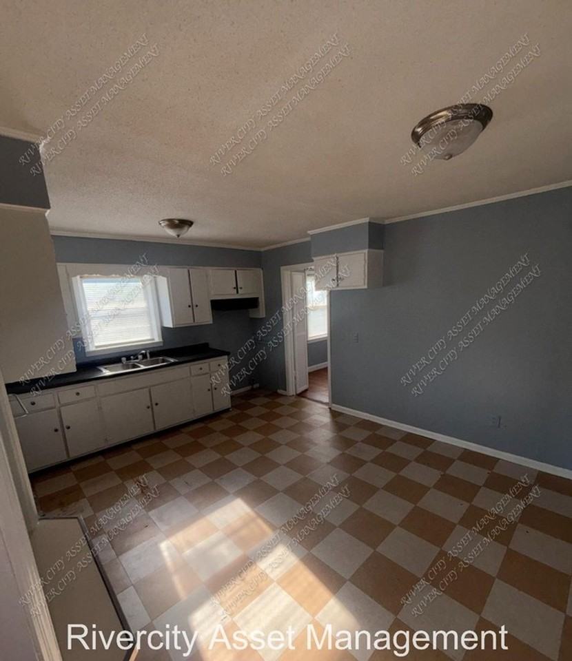3237 Harris Ave - Photo 5 of 11