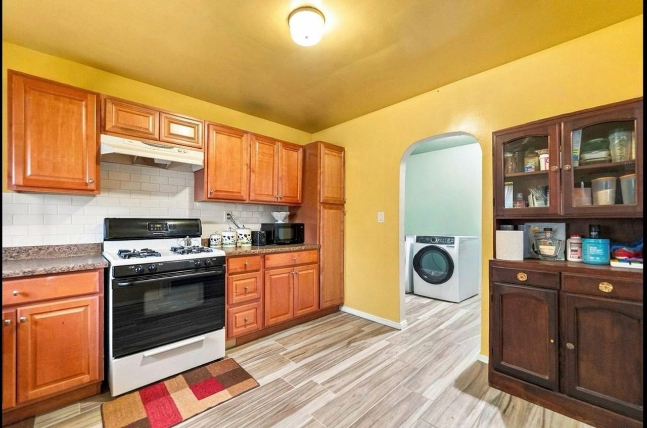831 W George St - Photo 3 of 11