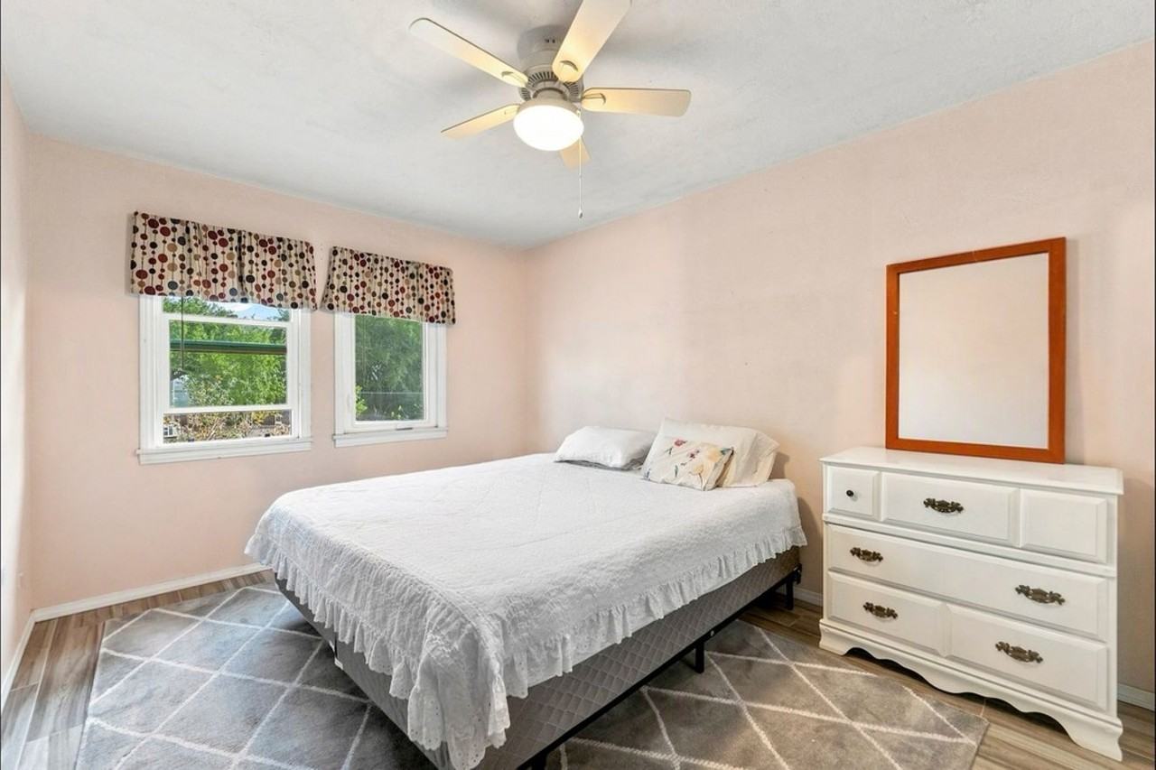 831 W George St - Photo 7 of 11