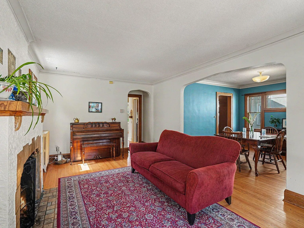 3855 Sheridan Ave N - Photo 7 of 29