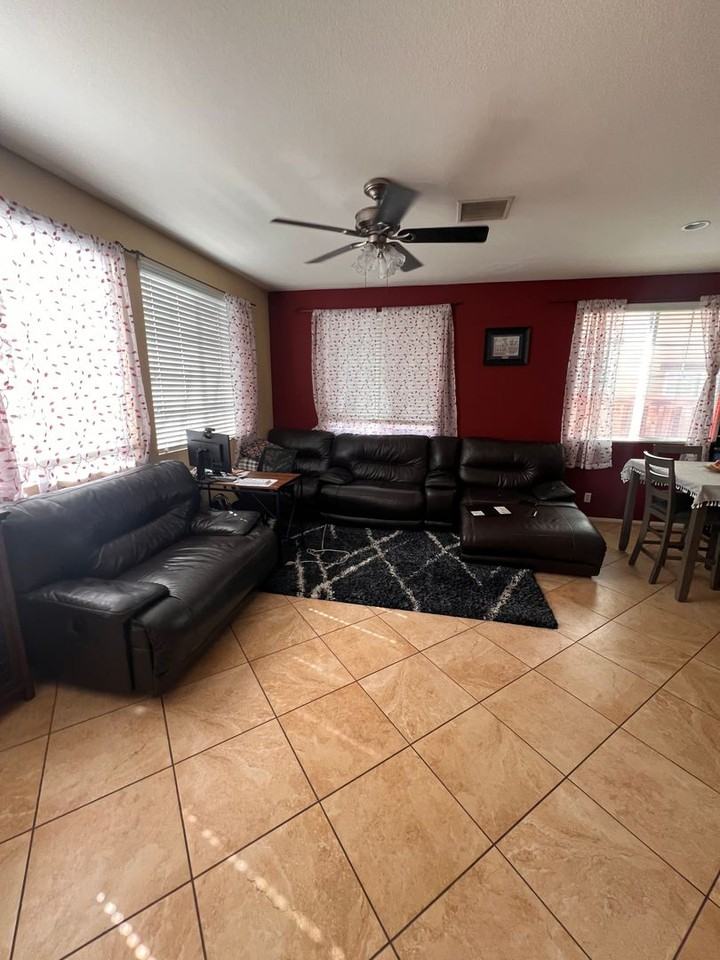 258 W Pebble Creek Ln - Photo 4 of 13