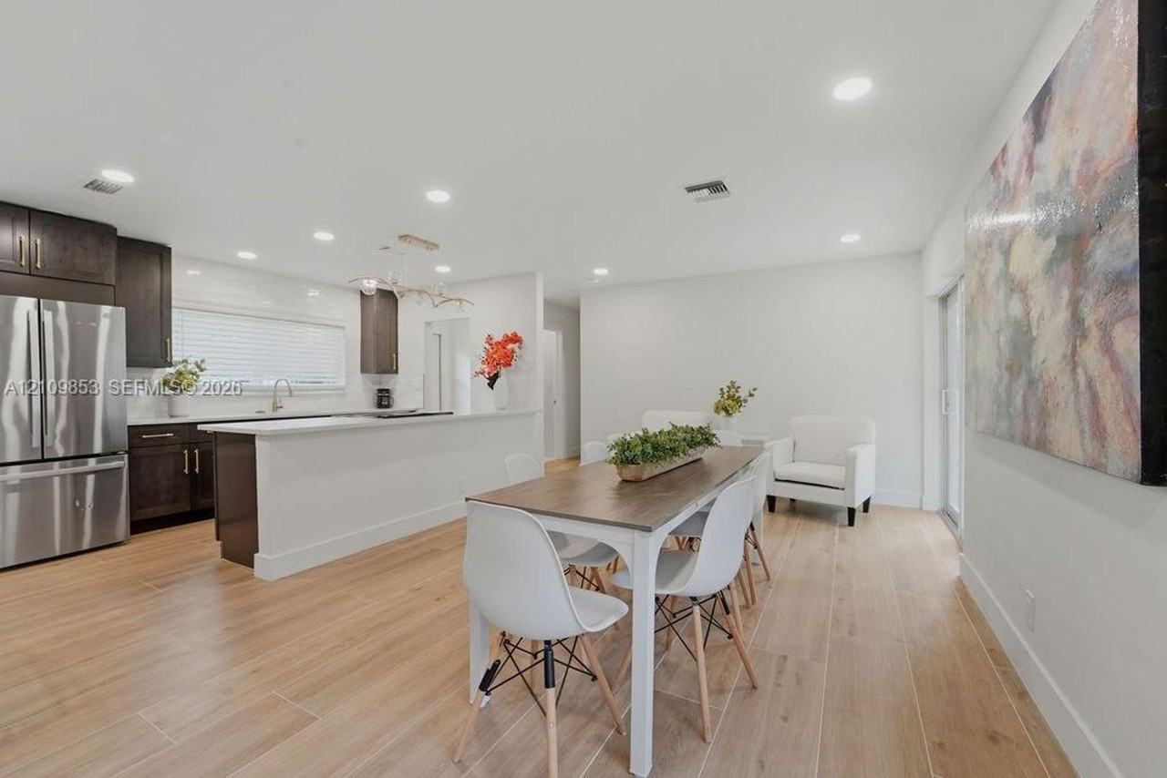 800 Alamanda Dr - Photo 3 of 14