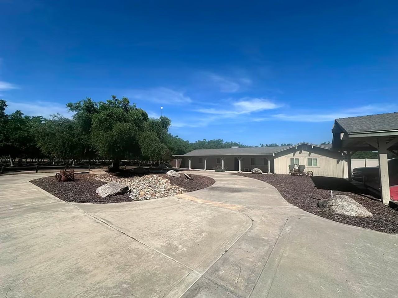 10560 Denver Ave - Photo 2 of 31