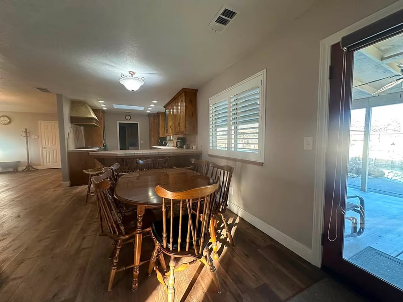 10560 Denver Ave - Photo 6 of 31