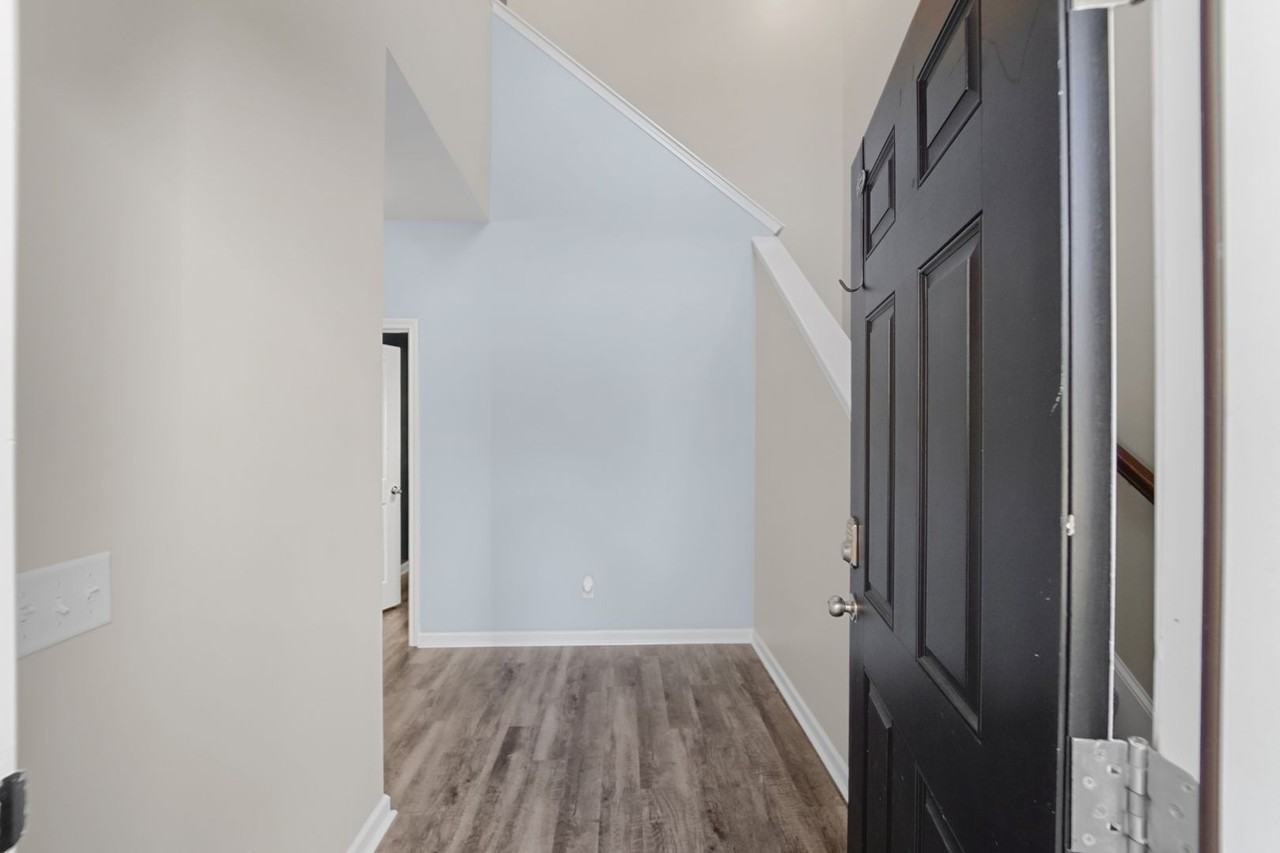 29 Lawley Ct - Photo 4 of 50