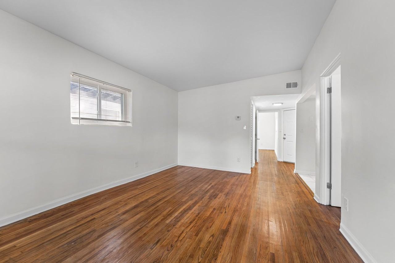 227 S Summerlin Ave - Photo 6 of 24