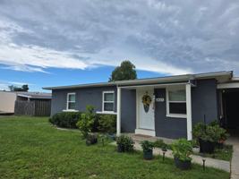featured image of 2423 Rollins Ave